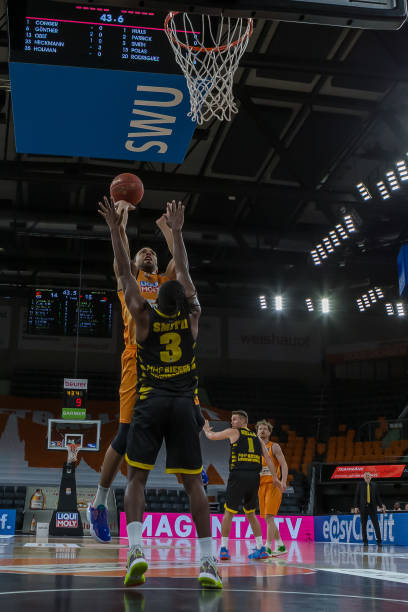 在后防线上 在后防线上